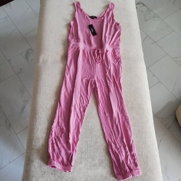 NWT Lulu's Scoop Neck Tie Waist Lounge Jumpsuit Pink Size L - Picture 1 of 6